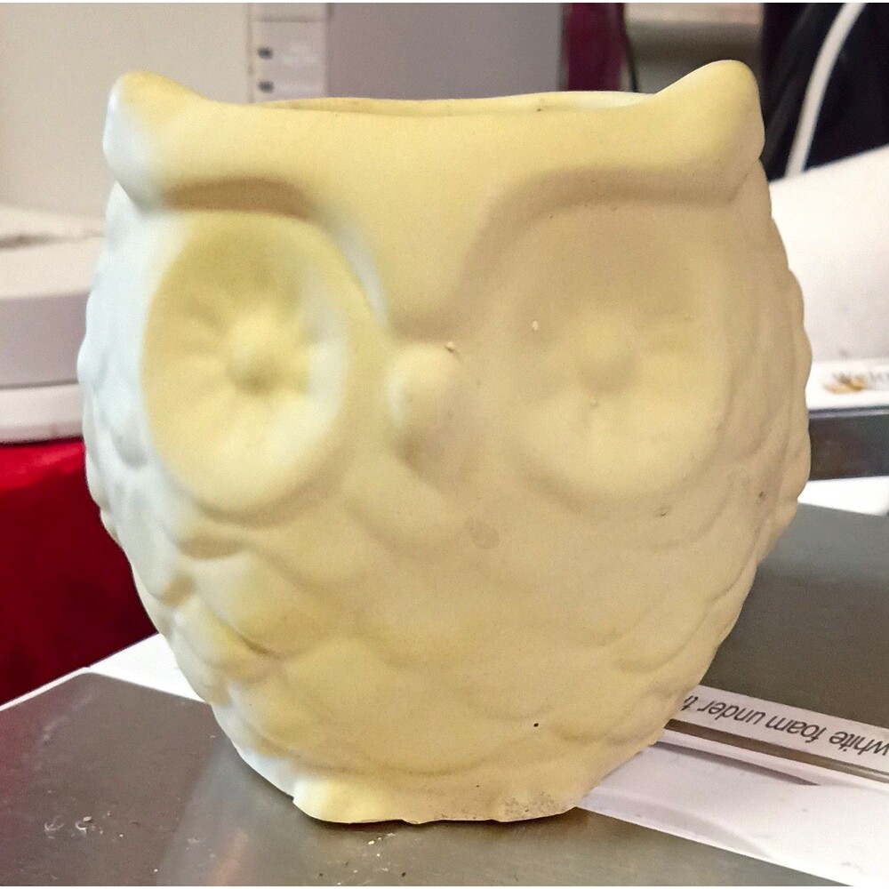 Off-White Matte Ceramic Owl Planter Pot, Late 20th Century (1970-1999)